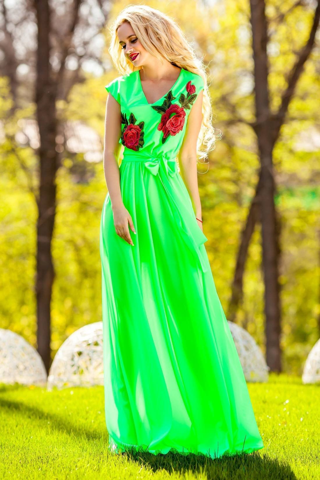 Красивое яркое платье. Зеленое платье. Ярко зеленое платье. Салатовое платье. Девушки в ярких платьях.