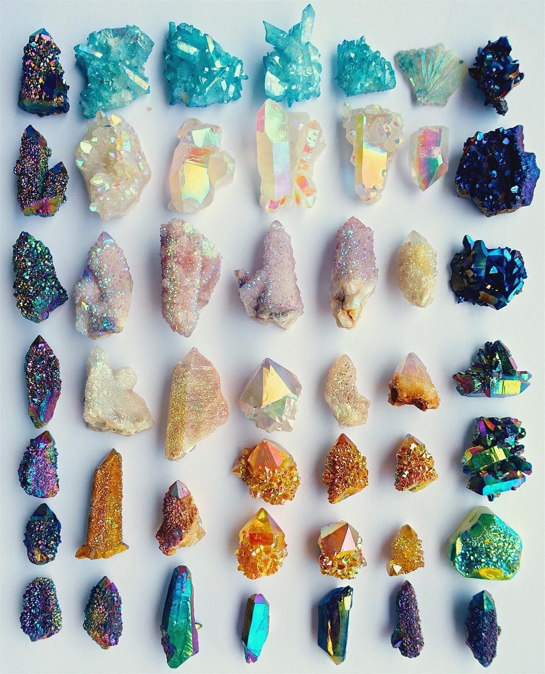 Самоцветы виды. Самоцветы минералы натуральные камни. Самоцветы минералы Кристалл. Коллекция "минералы и горные породы" (поделочные камни). Минералы и Самоцветы | Зимина 2001.