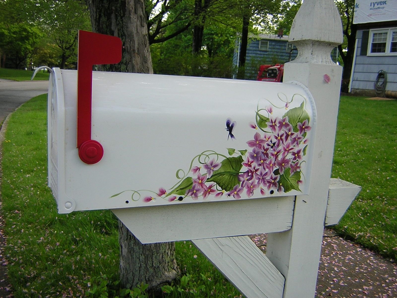 Mailbox hosting. Почтовый ящик. Деревянный почтовый ящик. Почтовый ящик уличный в Америке. Расписные почтовые ящики.