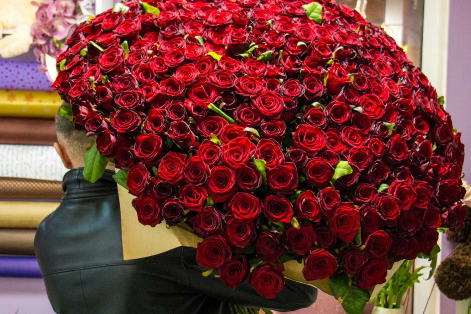Миллион роз купить. Букет шикарный. Огромный букет цветов. Красивый роскошный букет.