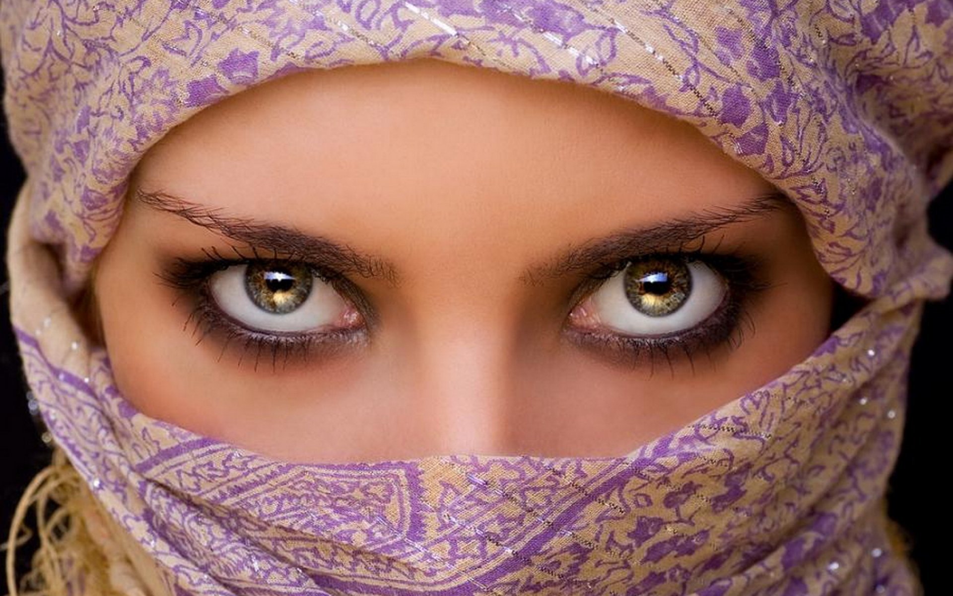 Красивые глаза в марте. Женские глаза. Красивые глаза. Красивые женские глаза.