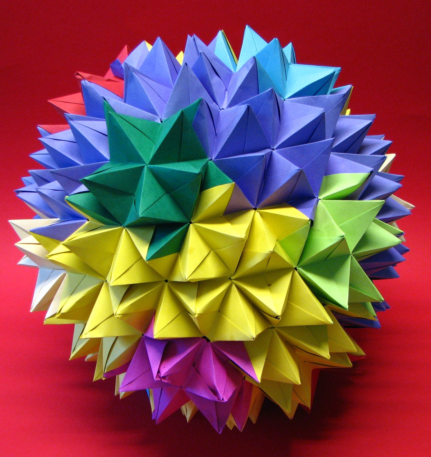 Бумажные поделки. Модульное оригами кусудами. Модульное оригами Kusudama. Модульные оригами кусадама. Шар Kusudama оригами.