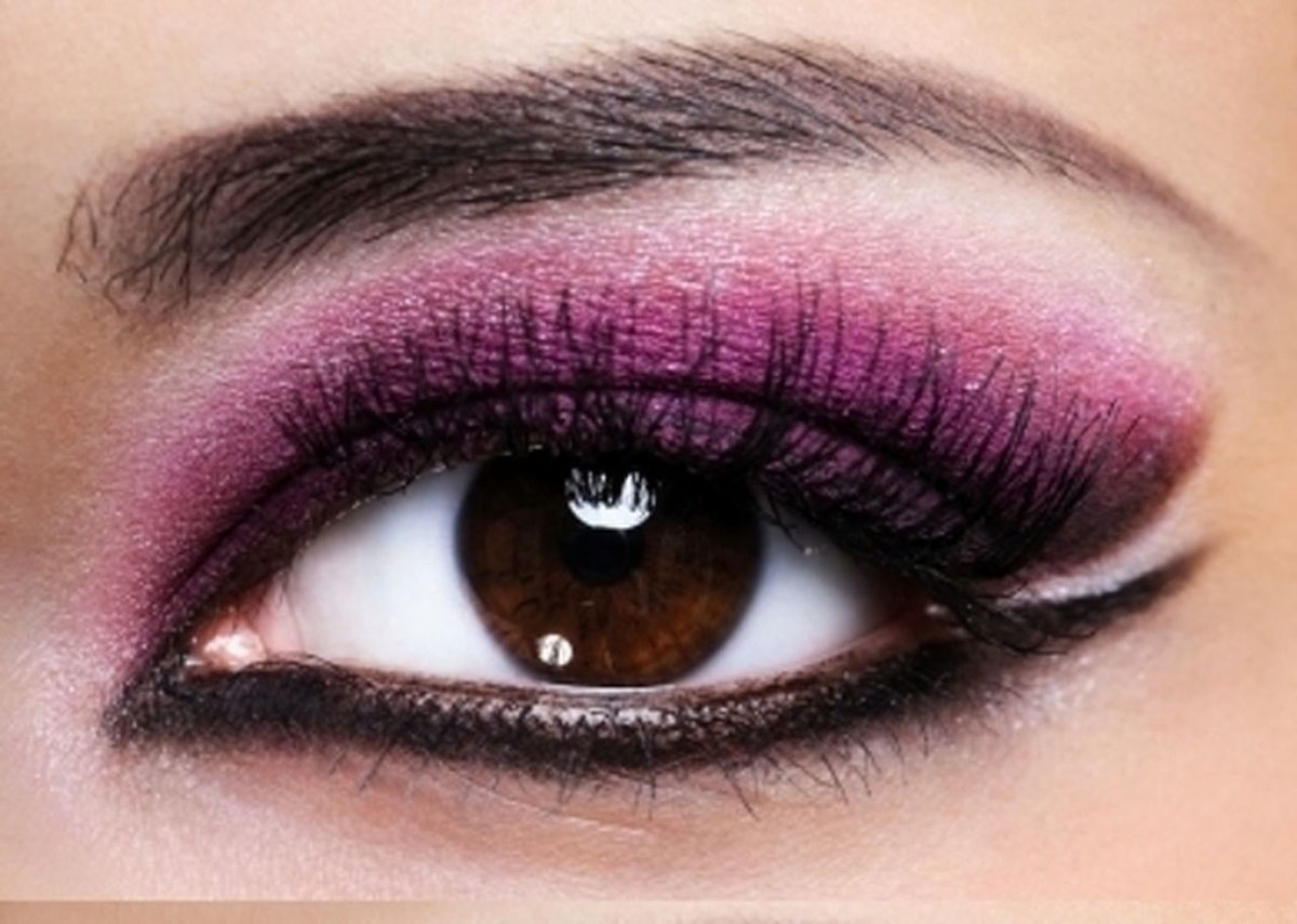Накрашенные глазки. Макияж с сиреневыми тенями. Красивый макияж для карих глаз. Розово фиолетовый макияж глаз. Макияж с сиреневыми тенями для карих глаз.