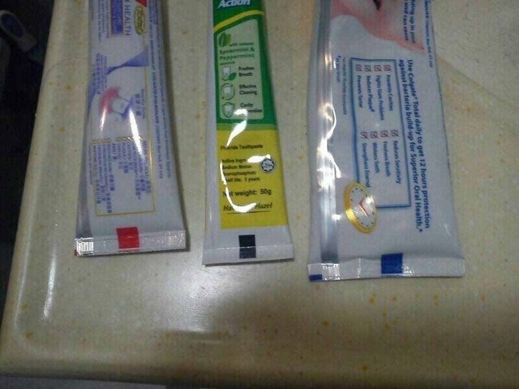 Можно чистить зубы в рамадан зубной пастой. Зубная паста полоски на тюбике. Маркировка зубной пасты. Зубная паста квадратики на тюбике. Маркировка на тюбиках зубной пасты.