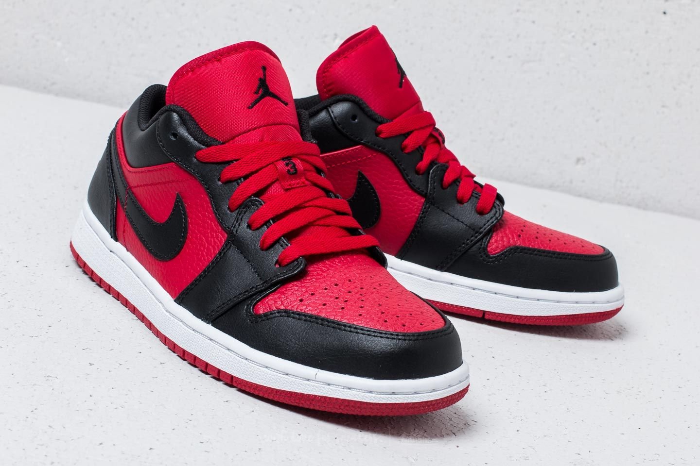 Найк 1 лоу. Nike Air Jordan 1 Low Red. Nike Air Jordan 1 Low. Nike Air Jordan 1 Black Red.