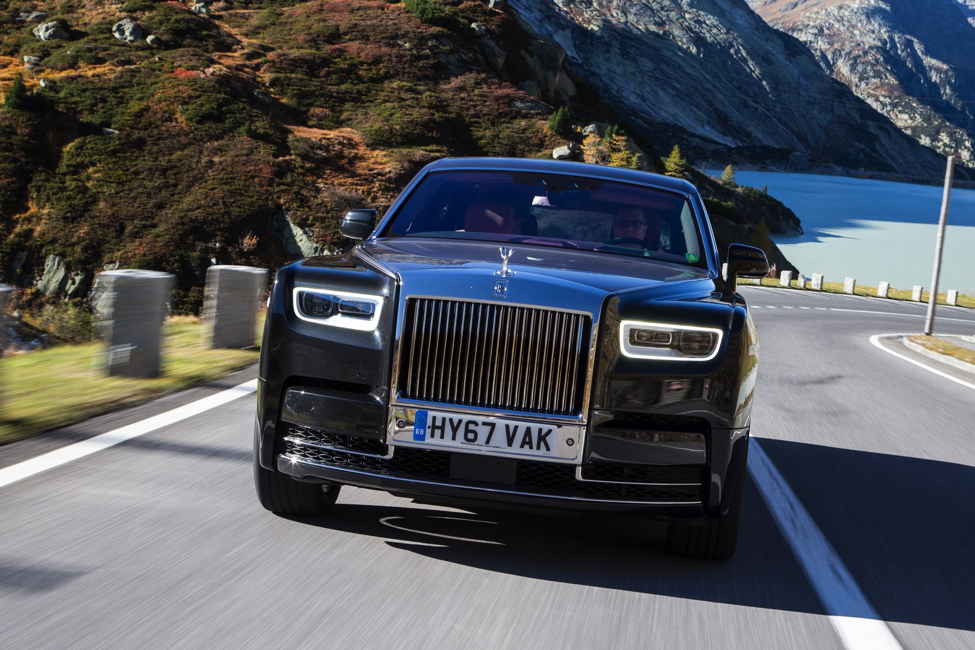 Как называется роллс ройс. Rolls Royce Phantom. Rolls Royce Phantom 2020. Rolls Royce Phantom 2021. Rolls-Royce Phantom (VII).