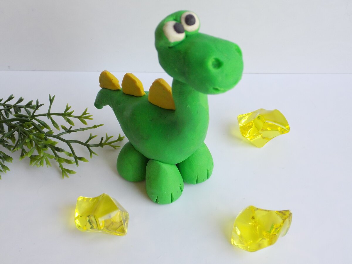 Динозаврик из легкого пластилина милый