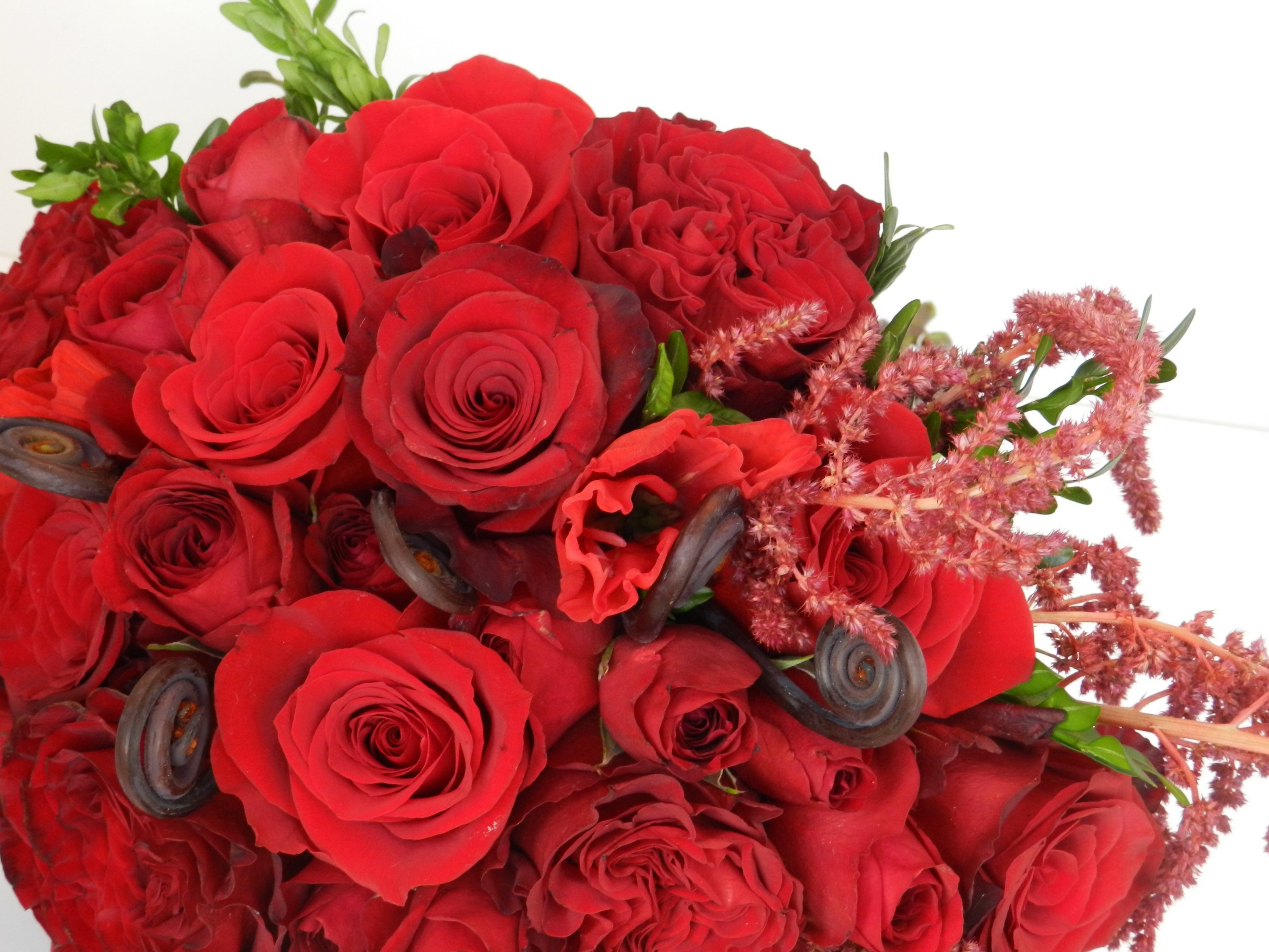 Букет роз для женщин большой и красивый. Букет шикарный. Роскошные цветы. Красивый букет роз. Роскошный букет цветов.