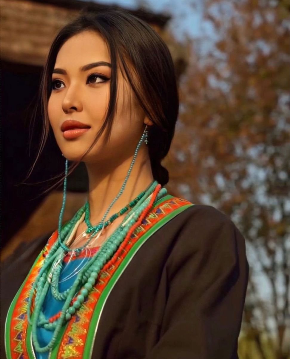 Красивые киргизы. Красавицы Киргизии. Красивые киргизки. Девушки киргизки. Красивые девушки Киргизии.