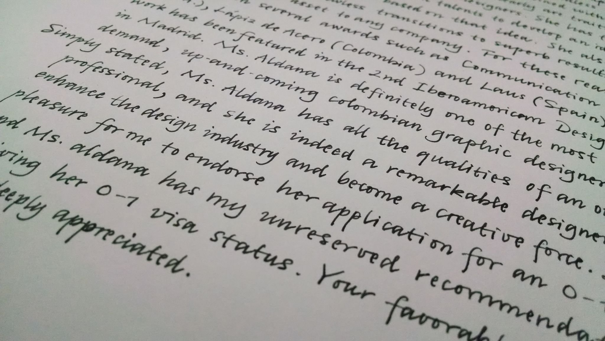 Письма мелким почерком. Красивый печатный почерк. Красивый печатный подче. Английский почерк. Самый красивый почерк.