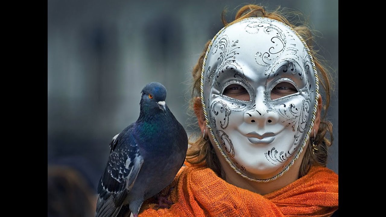 Сколько время в маске. Маски. Необычные маски. Маска венецианская. Маска для карнавала.