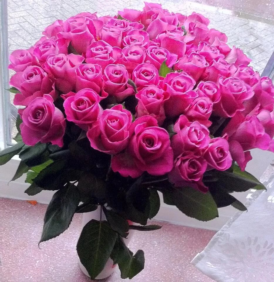 Букет роз для женщин большой и красивый. Розовые розы Пинк Фловер. Букет шикарный.