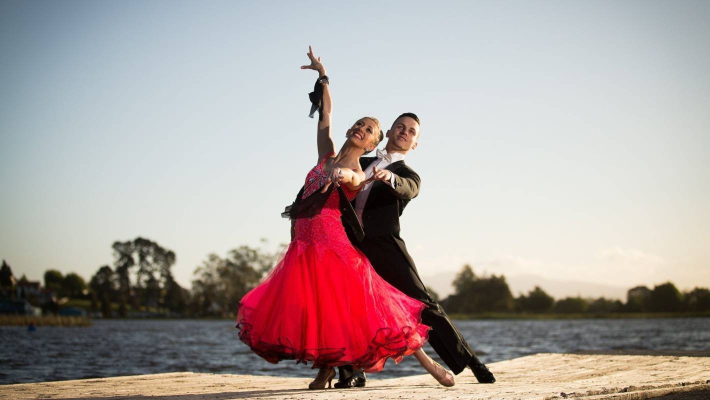 Танцы красивых пар. Спортивные танцы. Латиноамериканские танцы. Спортивные бальные танцы. Парные танцы.