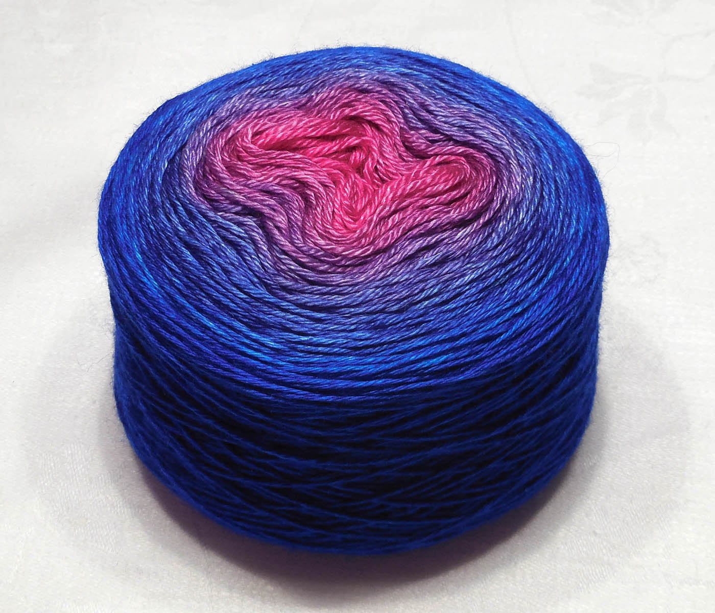 Цвет ниток для вязания. Zumrut Diamond пряжа. Цветная пряжа для вязания. Разноцветная пряжа. Пряжа многоцветная.