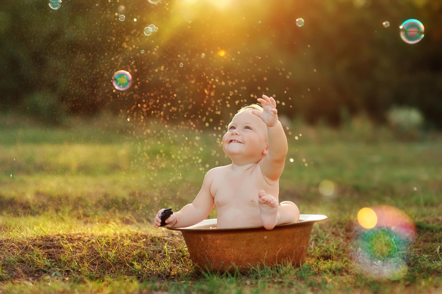 Находить время для радости. Ребенок. Дети радость жизни. Дети радуются солнцу. Радостные моменты в жизни.