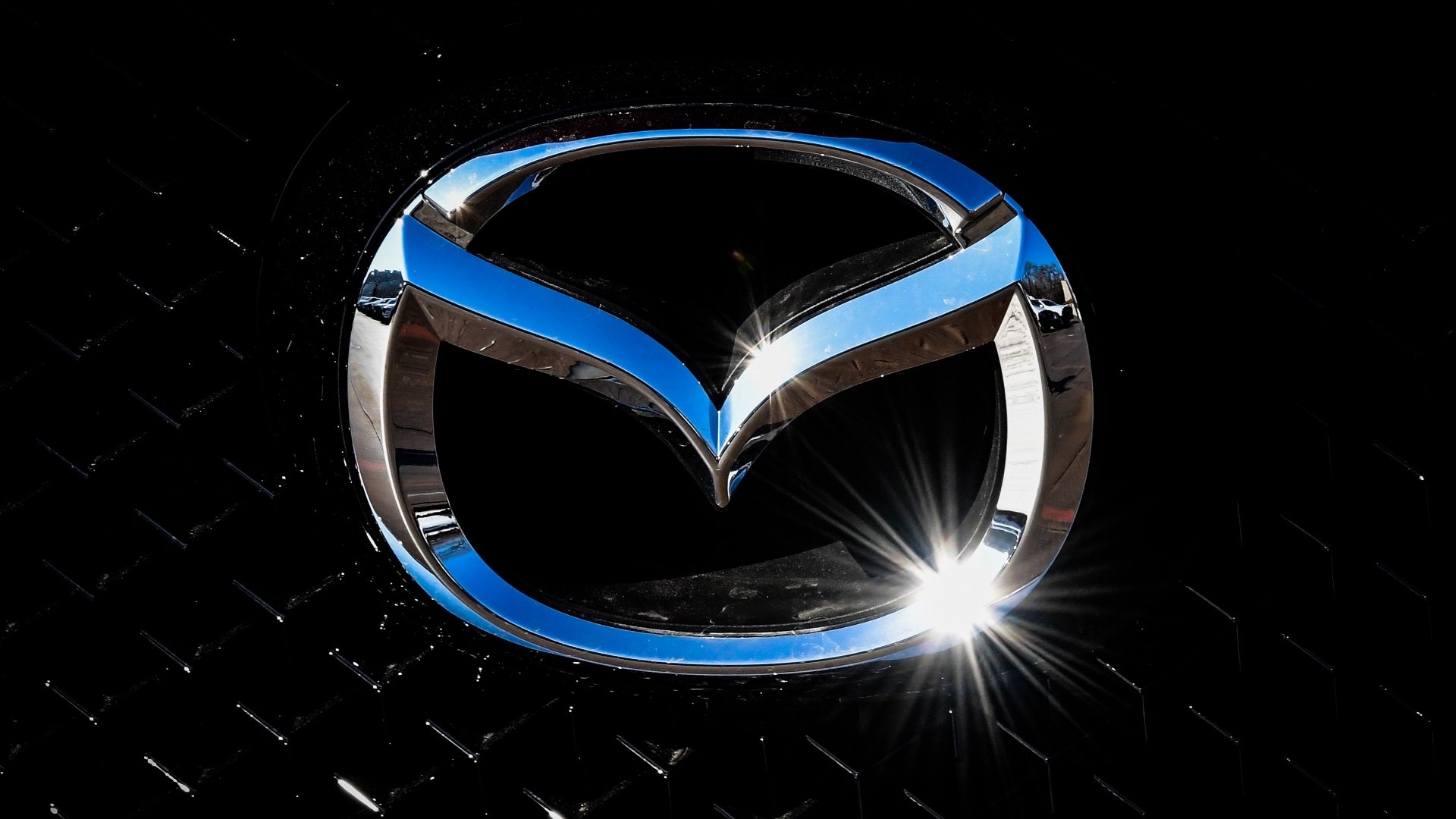 Mazda фирма. Мазда 6 лого. Mazda Emblem. Мазда лого 1992. Эмблема Мазда сх5.