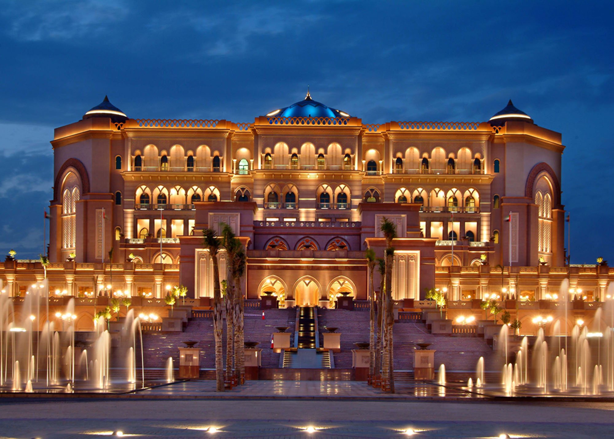 Palace. Emirates Palace в Абу-Даби. Абу Даби отель эмират Палас. Отель дворец Эмиратов в Абу-Даби. Дворец шейха в Абу-Даби.