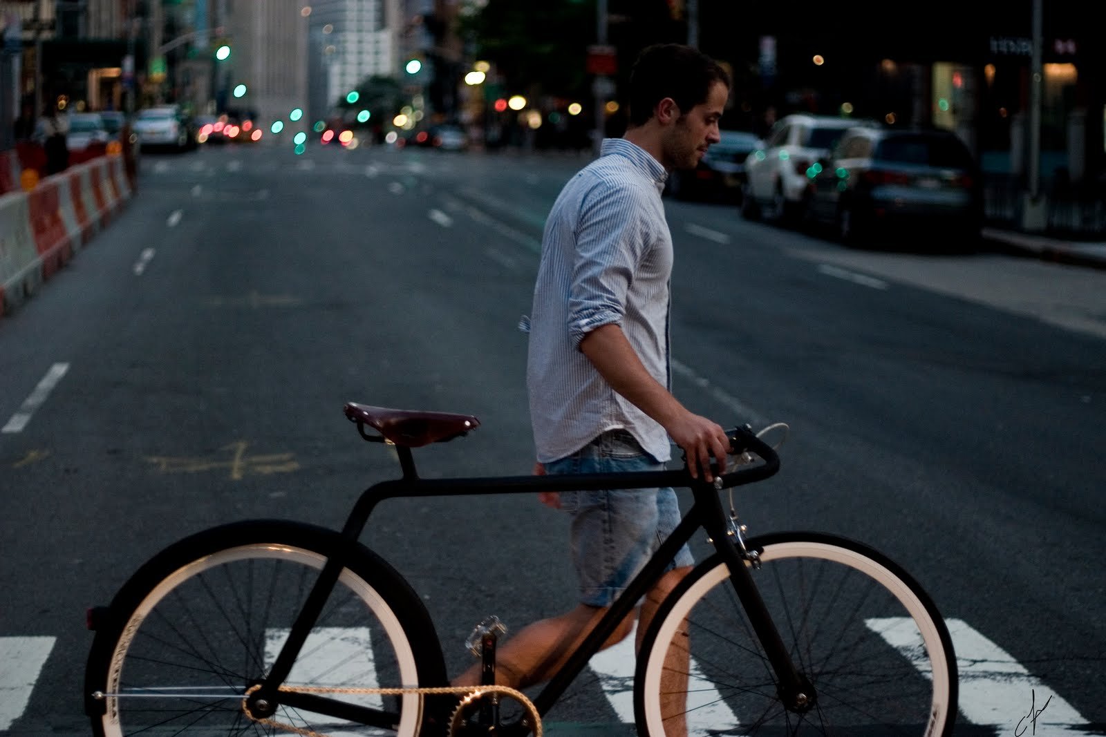 Какой хороший велосипед для мужчин. Стильный городской велосипед. Стильный велосипед для мужчин. Стильный городской велосипед мужской. Красивый велосипед мужской.