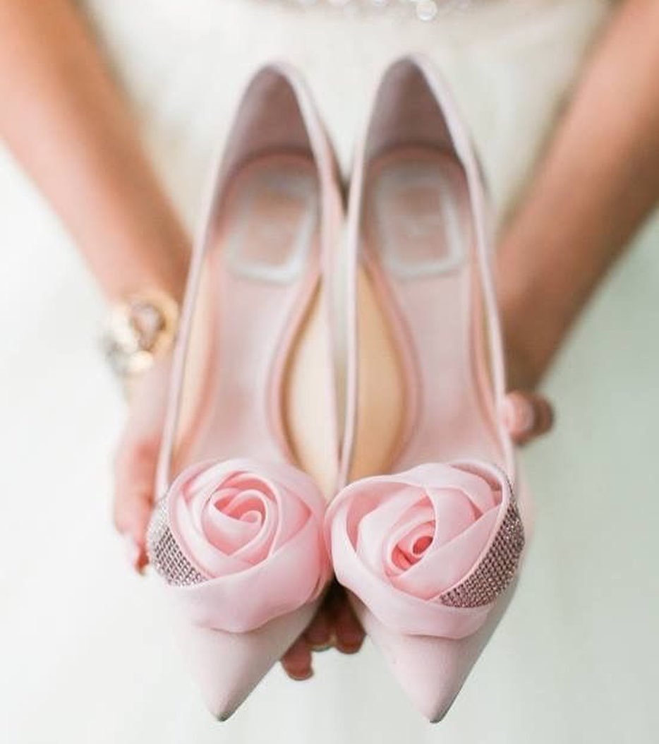 Туфли к розовому костюму. Свадебные туфли. Туфли невесты. Красивые Свадебные туфли. Свадебные туфли розовые.