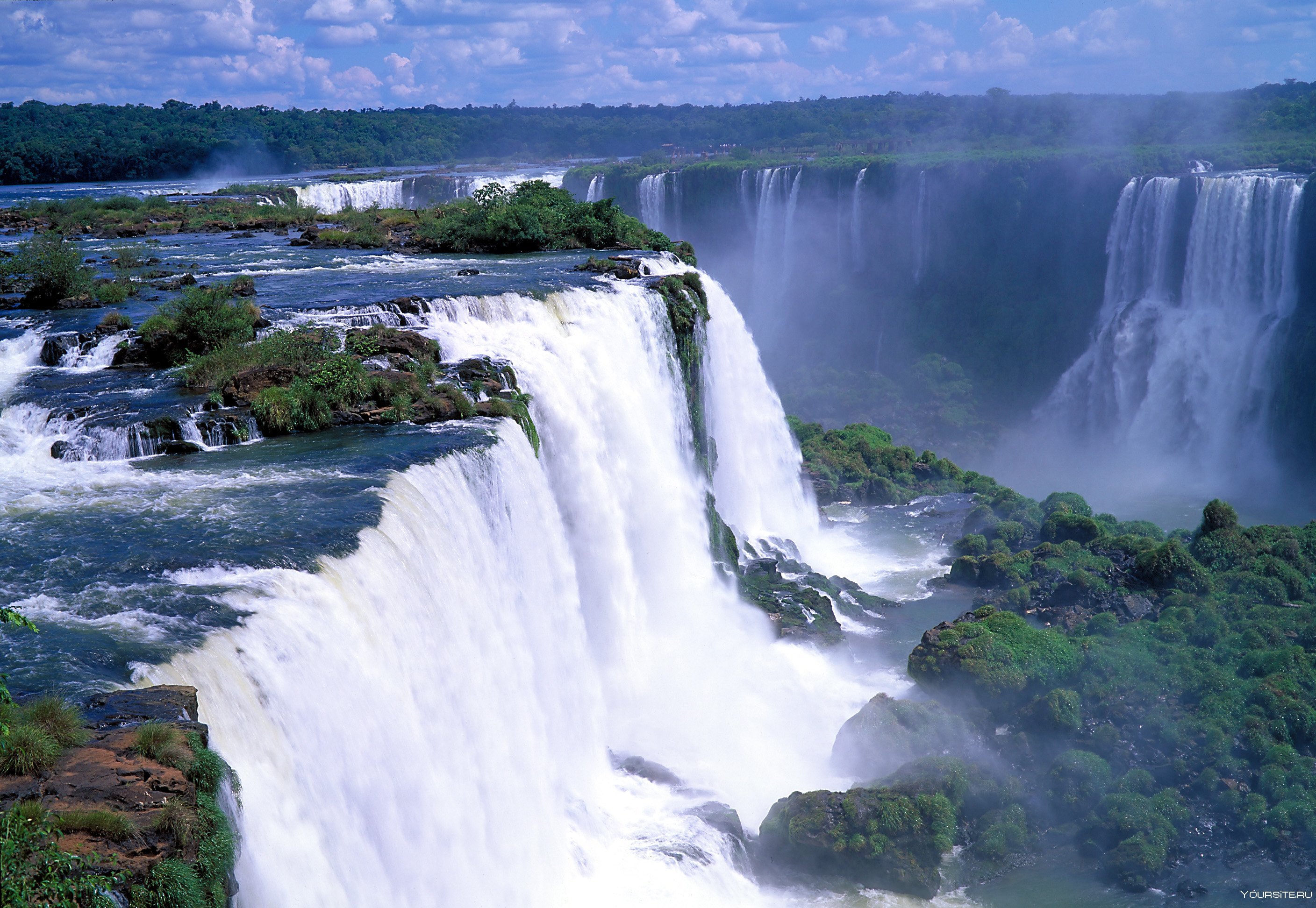 Природный потенциал бразилии. Игуасу. Река Игуасу Бразилия. Водопады Игуасу Аргентина. Ориноко водопад.