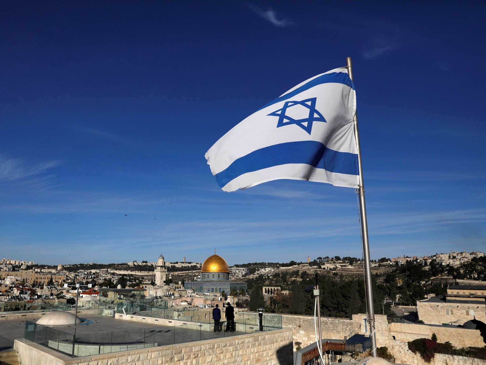 Israel's. Иерусалим флаг Израиля. Тель Авив Израиль флаг. Флаг Израиля на фоне Иерусалима. Тель Авив Иерусалим флаг Израиля.