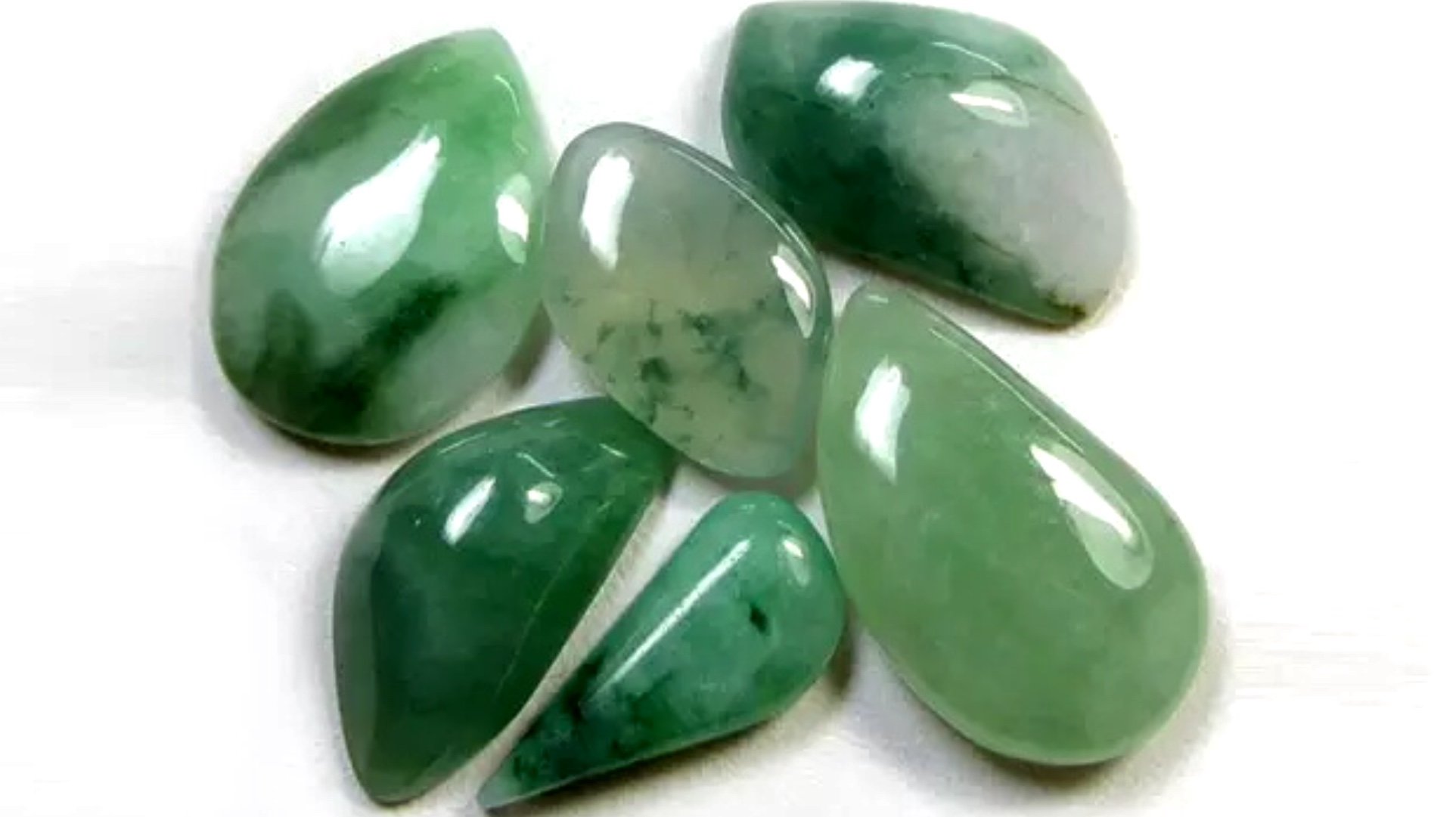 Минерал ярко зеленого цвета поделочный камень - 80 фото