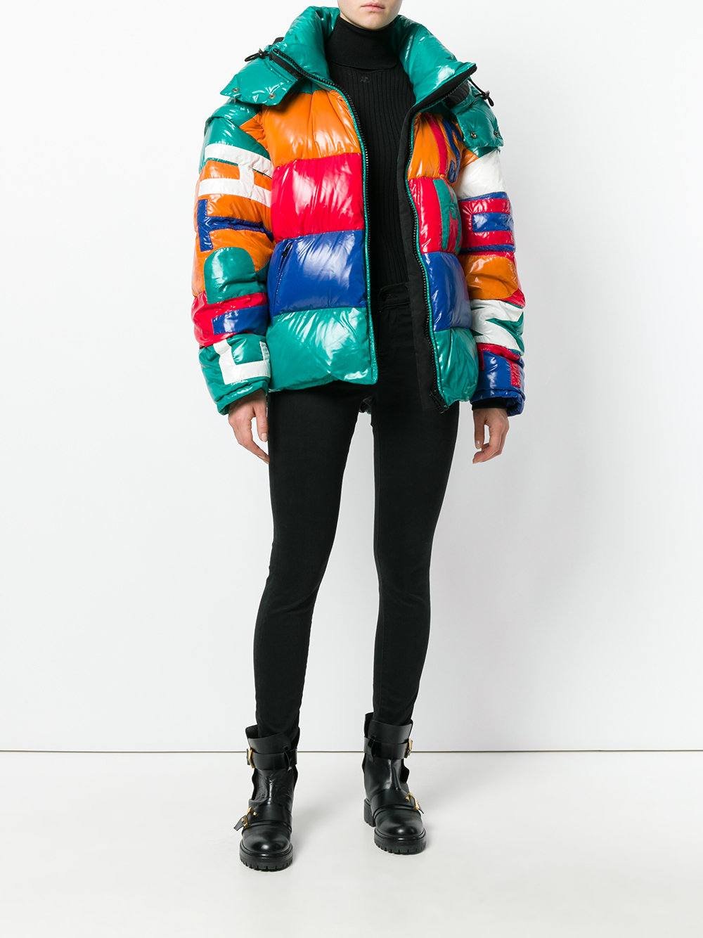 Цветные куртки купить. Разноцветный пуховик. Модные куртки. Разноцветная куртка. Куртка яркая стильная.