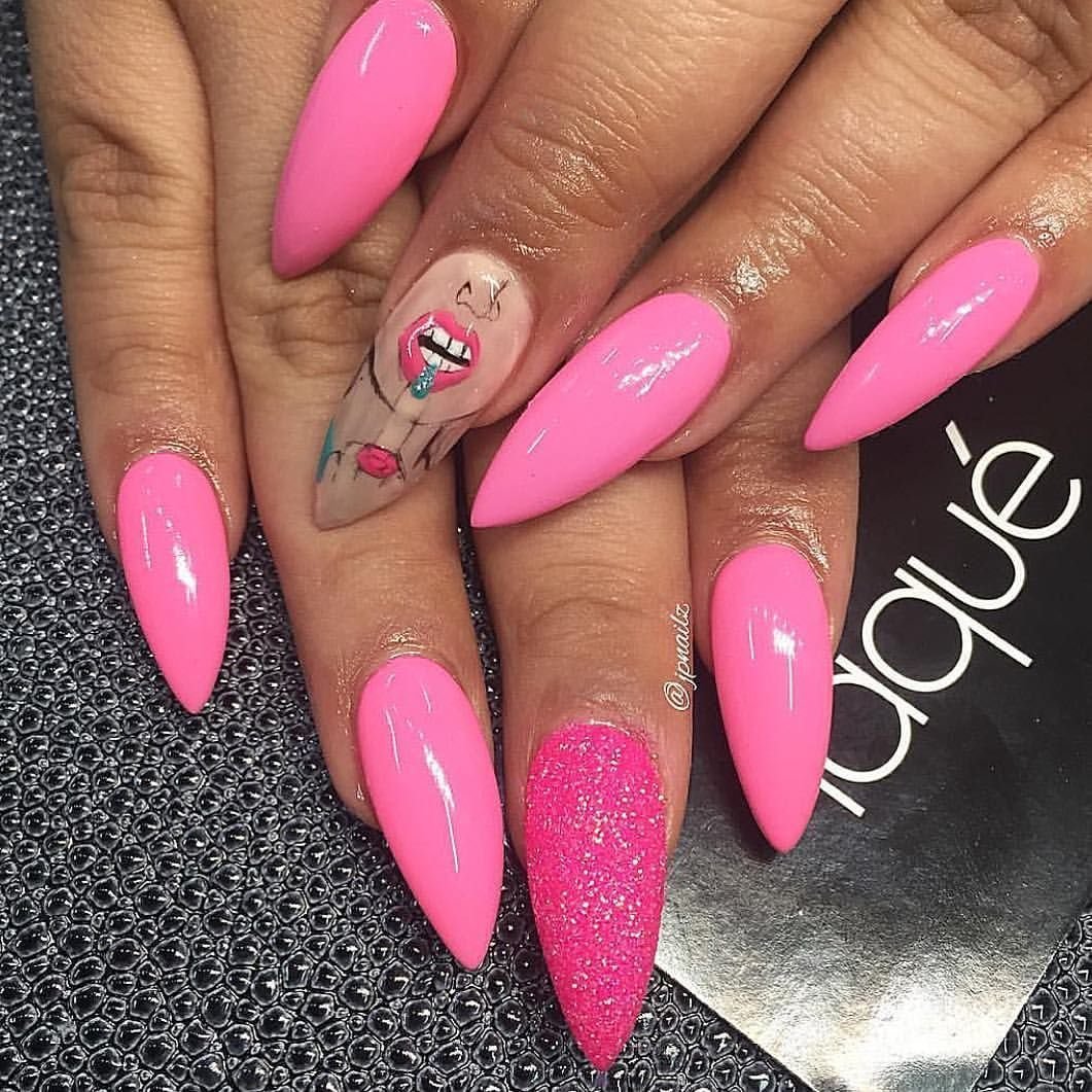 Дизайн ногтей ярко розовый миндаль