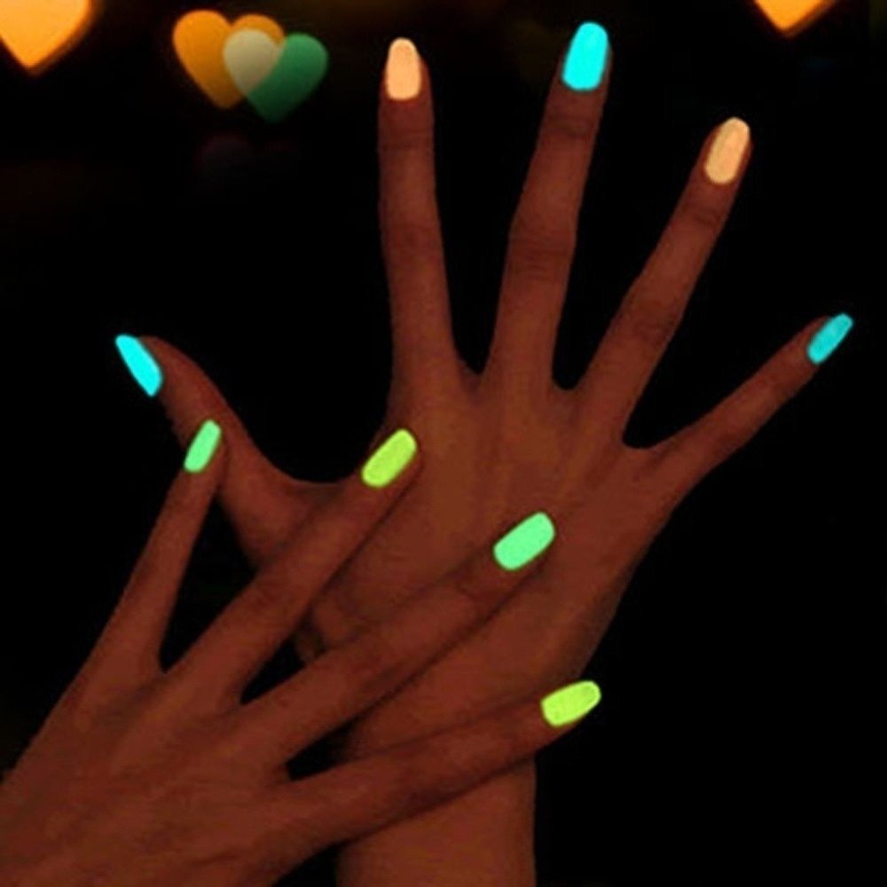 Светящийся маникюр. Неоновые ногти в темноте. Ногти светящиеся в темноте. Светоотражающие ногти.