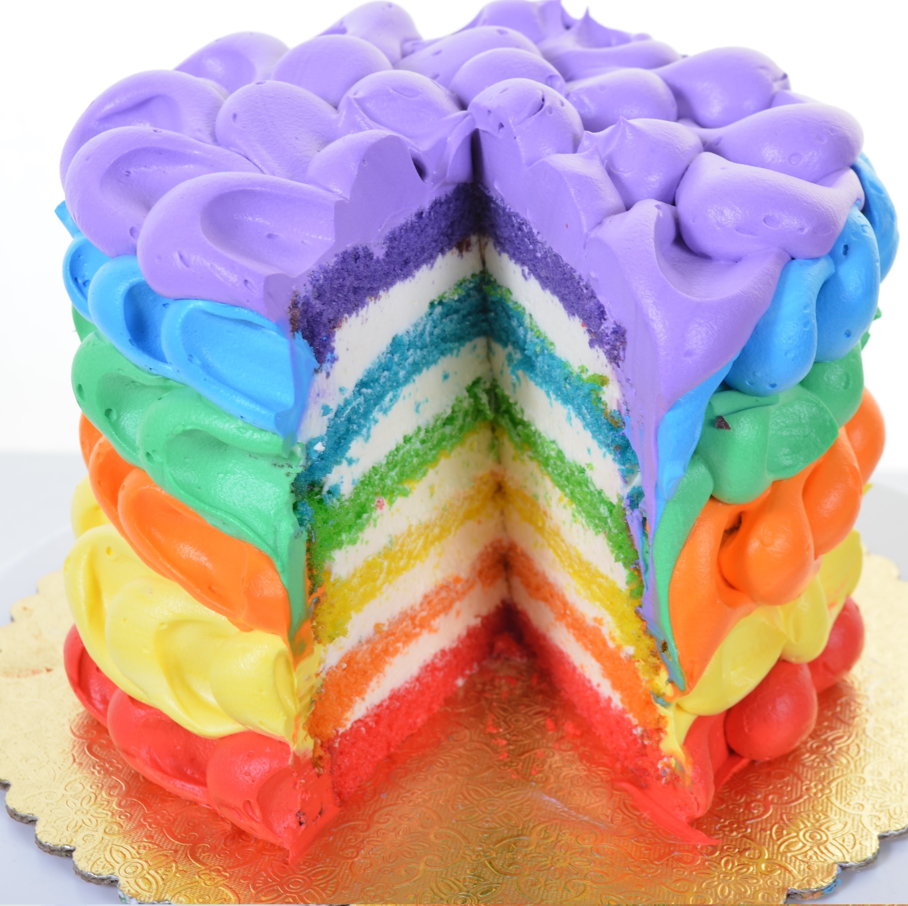 Как украсить цветной. Радужный торт с кремом чиз. Рейнбоу кейк. Торт Радуга с кремом чиз. Яркий детский торт.