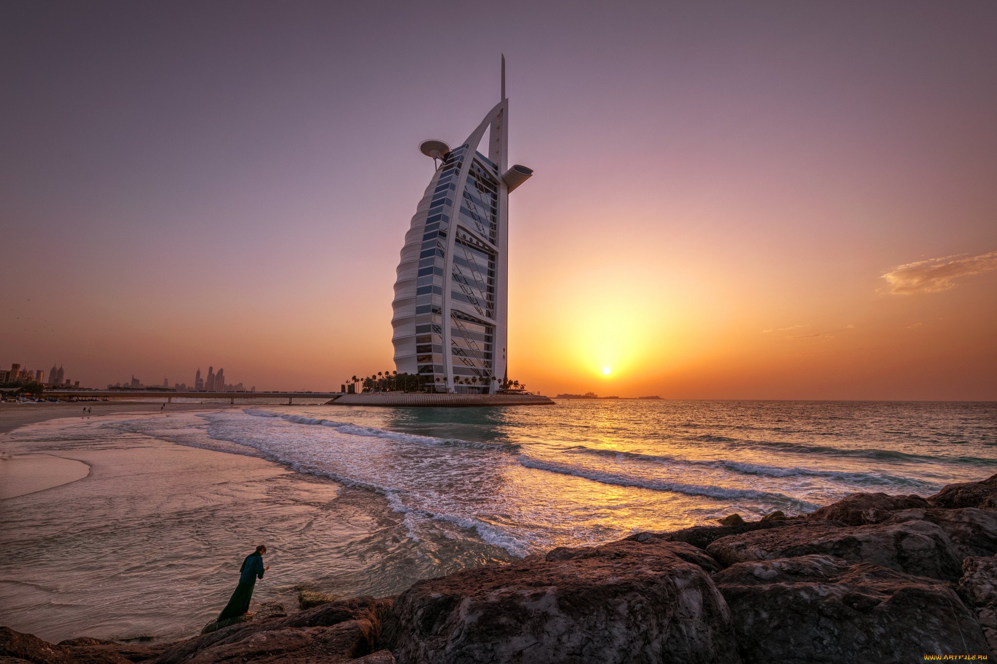 Какое море в дубае в оаэ. Бурдж-Аль-араб. Дубай, ОАЭ. Отель Парус Бурдж-Аль-араб. Пляж Сансет Дубай. Пляж Бурдж Аль араб Дубай.
