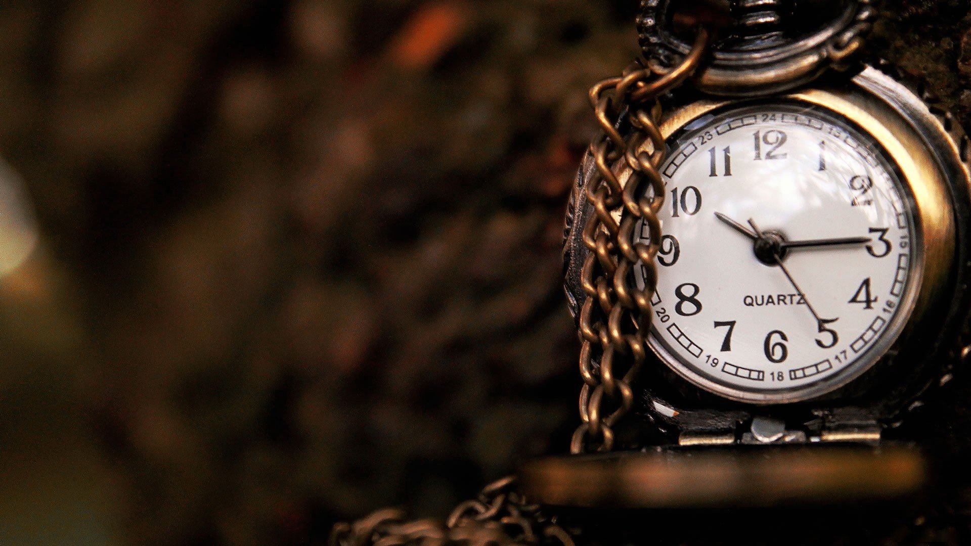 Часы с пароходом. Старинные часы. Красивые часы. Красивые старинные часы. Часы на красивом фоне.