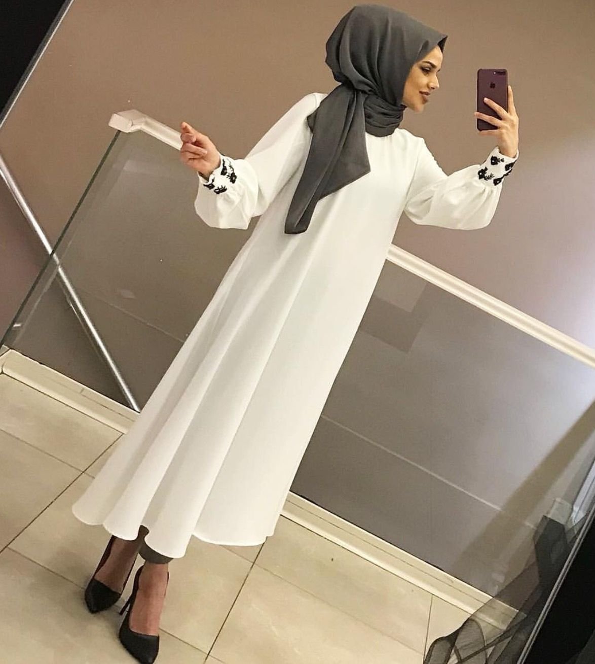 Модная мусульманская. Hijab Moda 2020 одежда. Hidjab Abaya 2023. Хиджаб одежда 2023. Hijab Style 2022 костюм брючный.