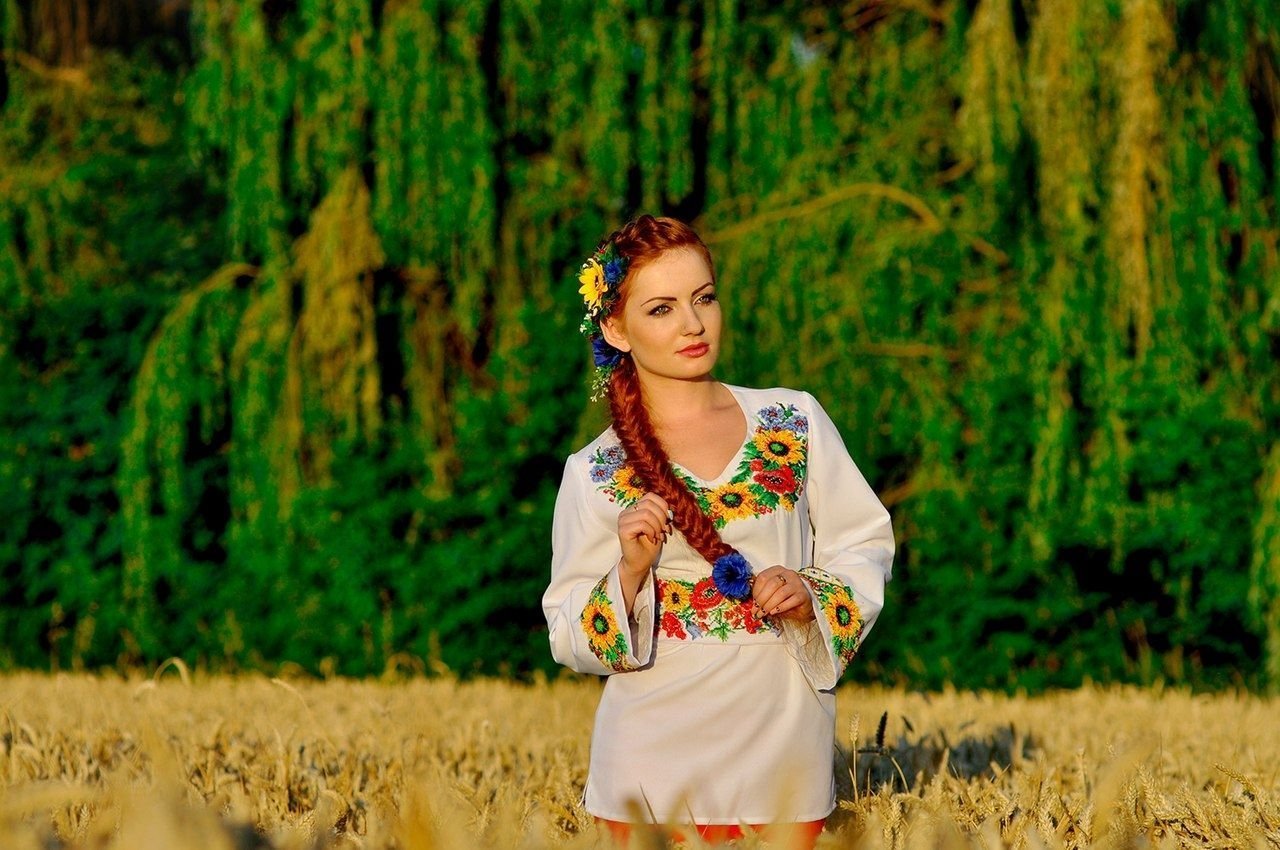 Фото на украинском. Красивые украинские девушки. Самые красивые Украинки. Красавицы в вышиванках. Украинские девушки фото.