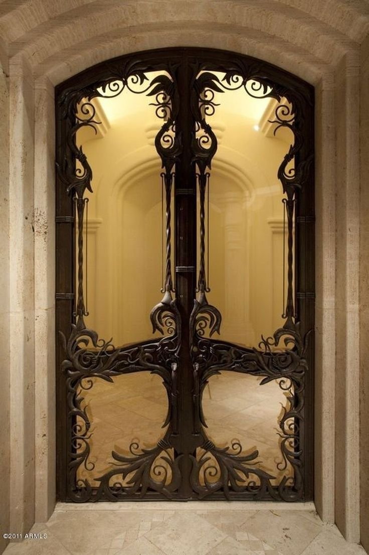 Красивые кованые двери