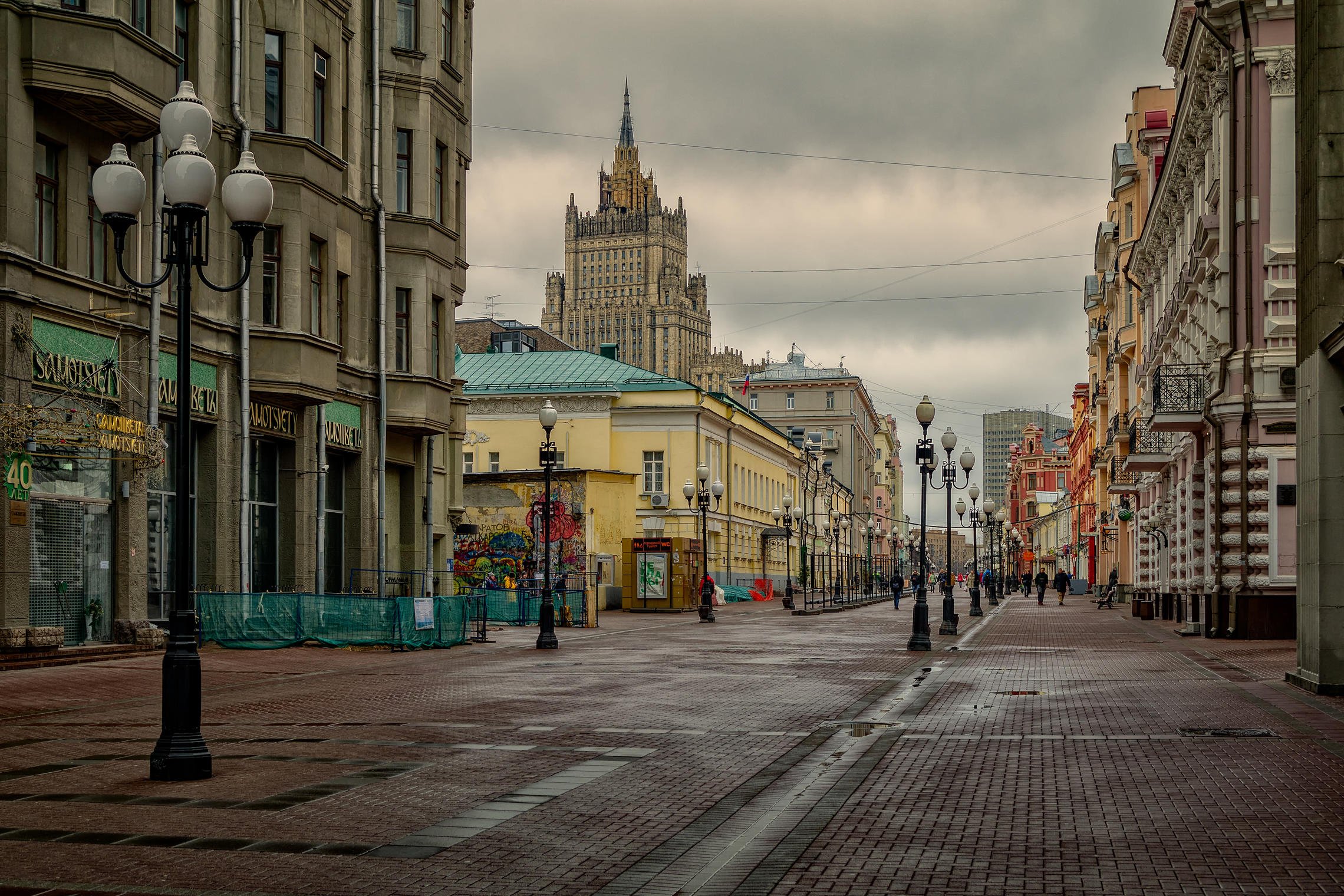 Ст арбатская. Улица старый Арбат в Москве. Old Arbat, Москва, улица Арбат. Арбат пешеходная улица. Улица Арбат (старый Арбат) пустой.