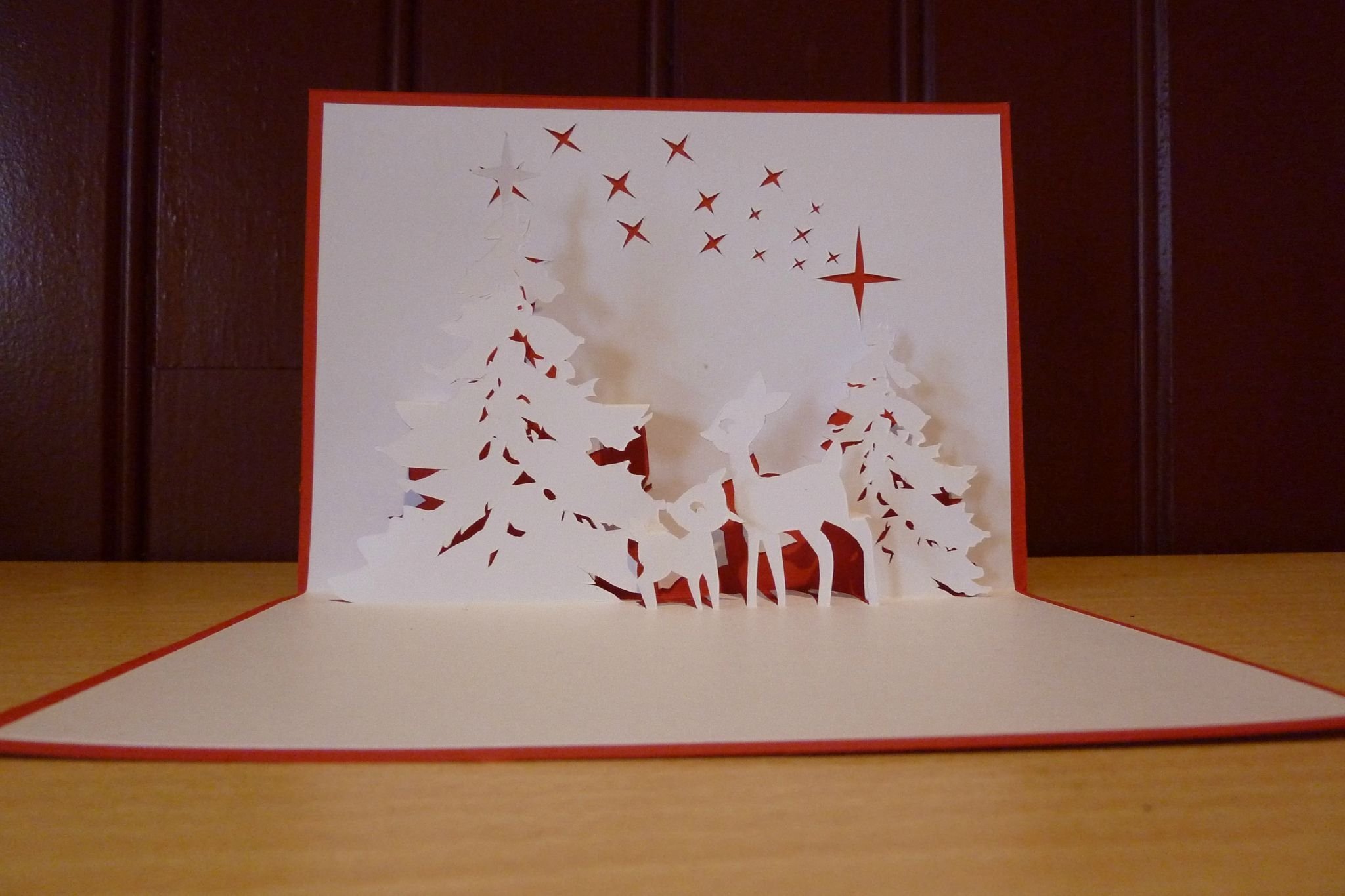 Объемная открытка мастер класс. Объемная открытка. Открытка киригами новый год. Объемная Новогодняя открытка. Новогодняя открытка киригами.