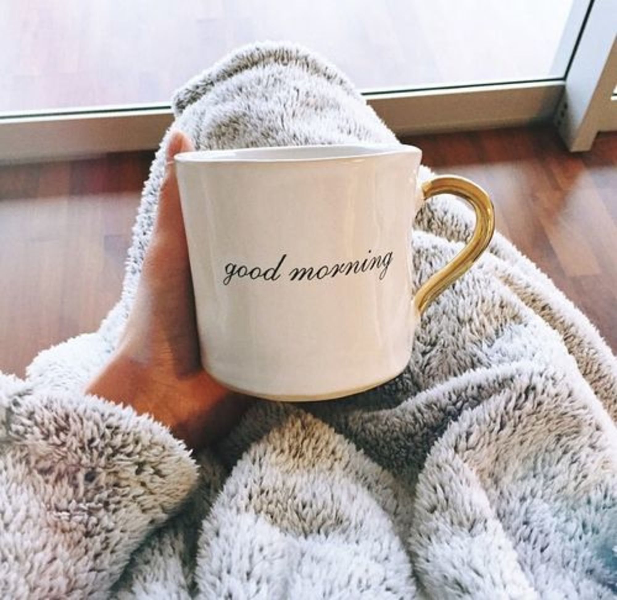 Теплого утра зима. Доброе утро зима кофе. Доброе зимнее утро. Доброе Холодное утро. Доброе зимнее утро с кофе.