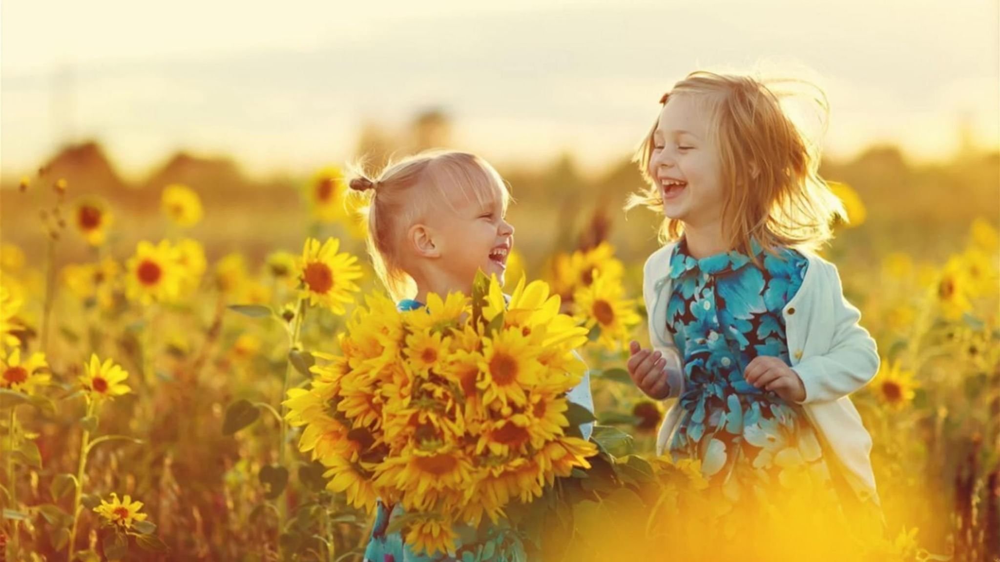Детство это свет и радость слушать. Дети лето радость. Радости и счастья. Дети солнца. Радость жизни природа.
