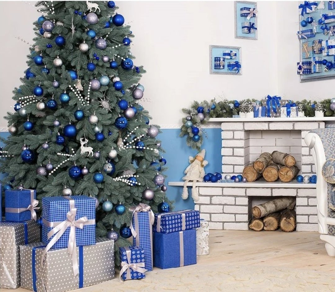 Украсить елку подарками. Новогодняя елка в голубых тонах. Бело голубая елка. Новогодний декор в синих тонах. Бело синяя елка.