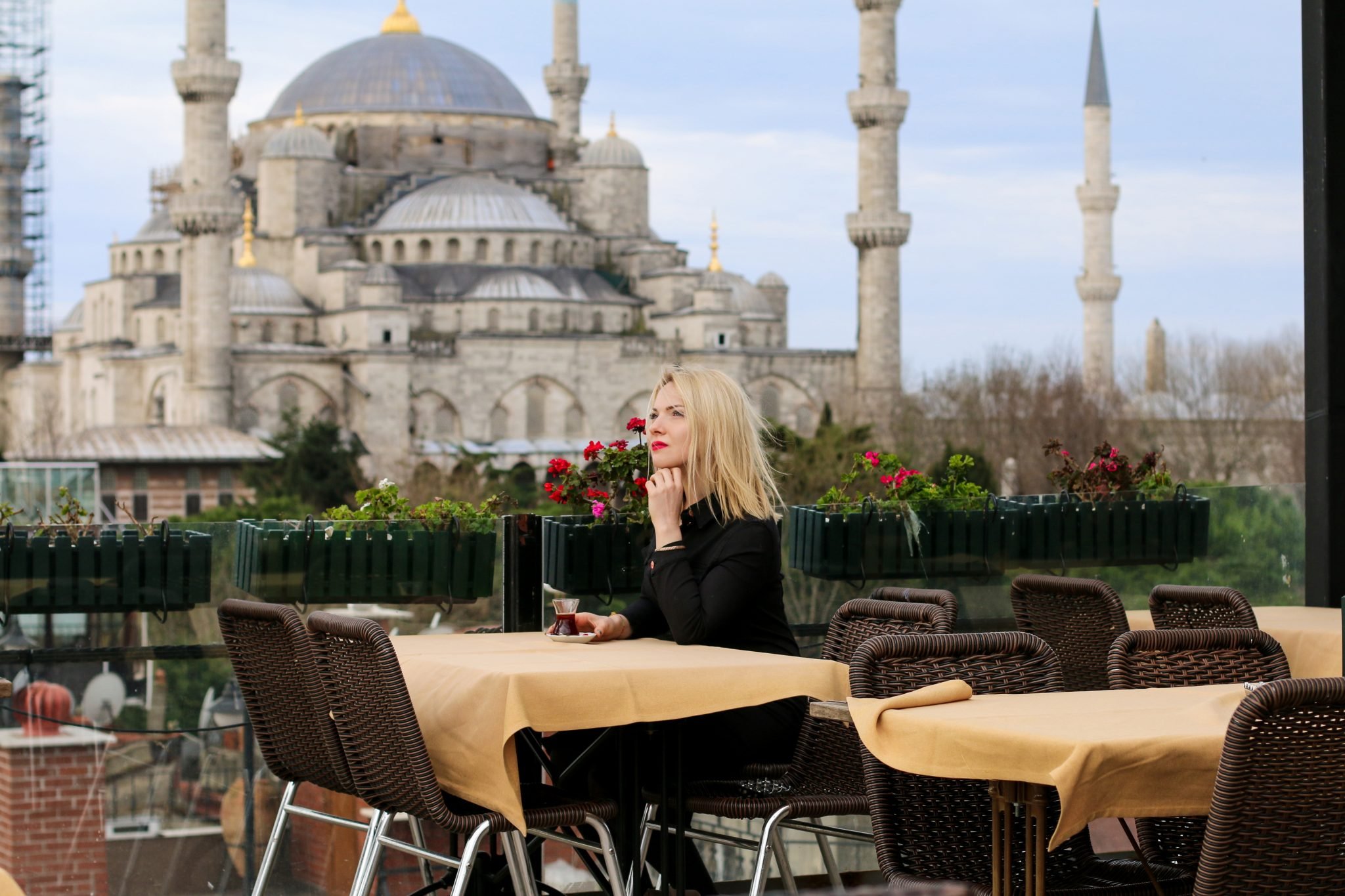 Звезды в стамбуле. Стамбул 15 15 экскурсия. Стамбул девушка. Фотосессия в Стамбуле. Красивая девушка в Стамбуле.