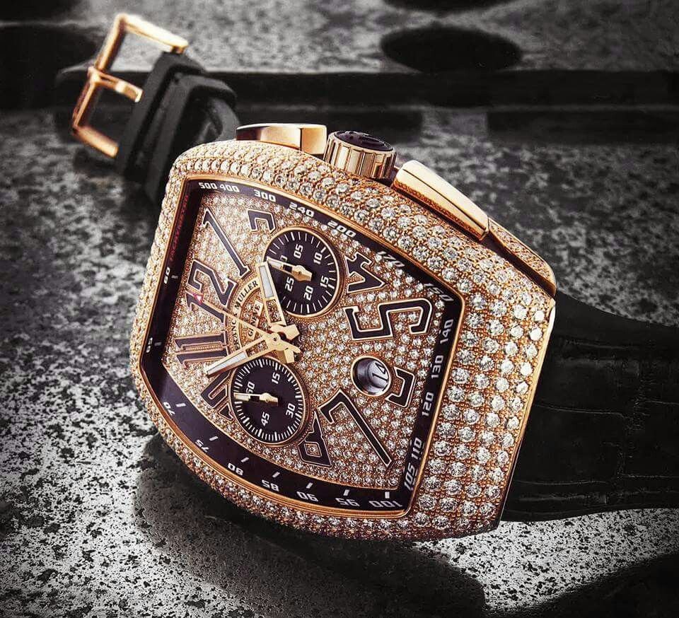 Наручные часы с камнями. Наручные часы Franck Muller. Franck Muller алмазные часы. Franck Muller золотые часы. Franck Muller 300ft часы.