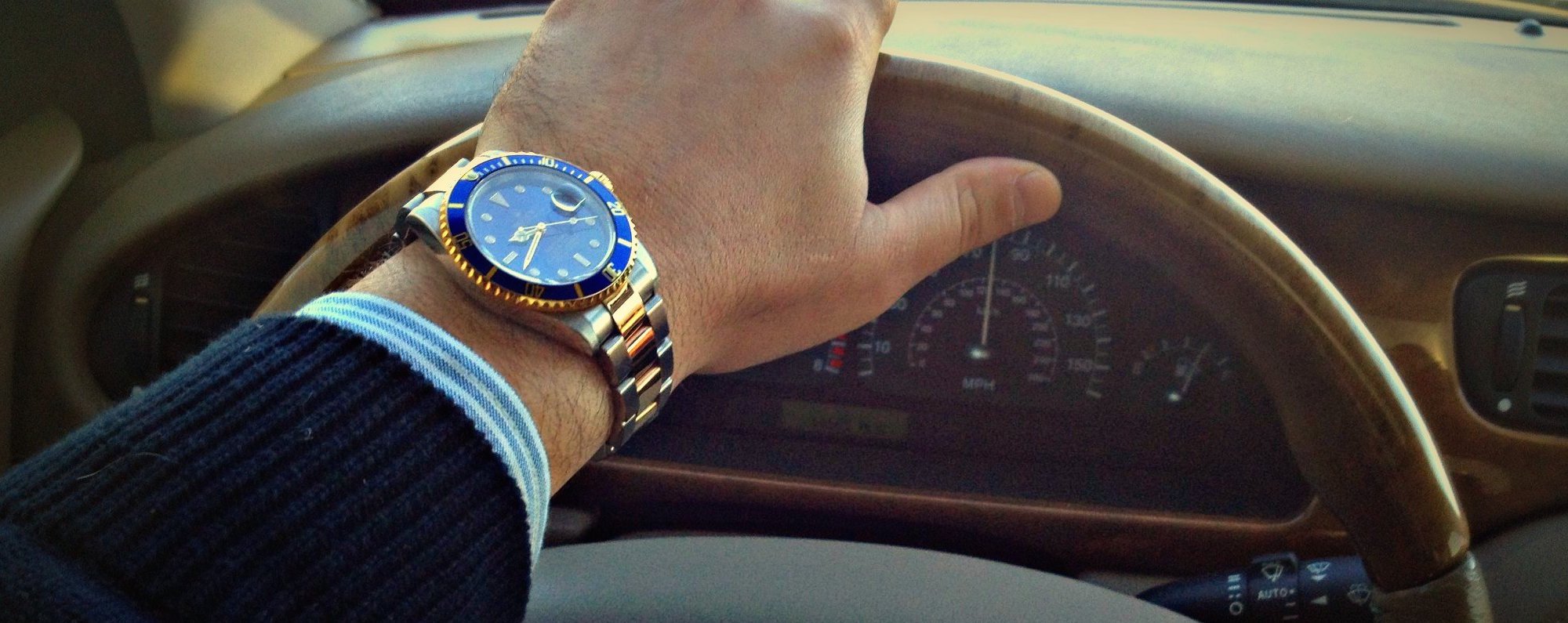 Часы за станком 5. Đồng hồ Rolex. Мужские часы на руке. Дорогие часы мужские на руке. Часы ролекс на руке.