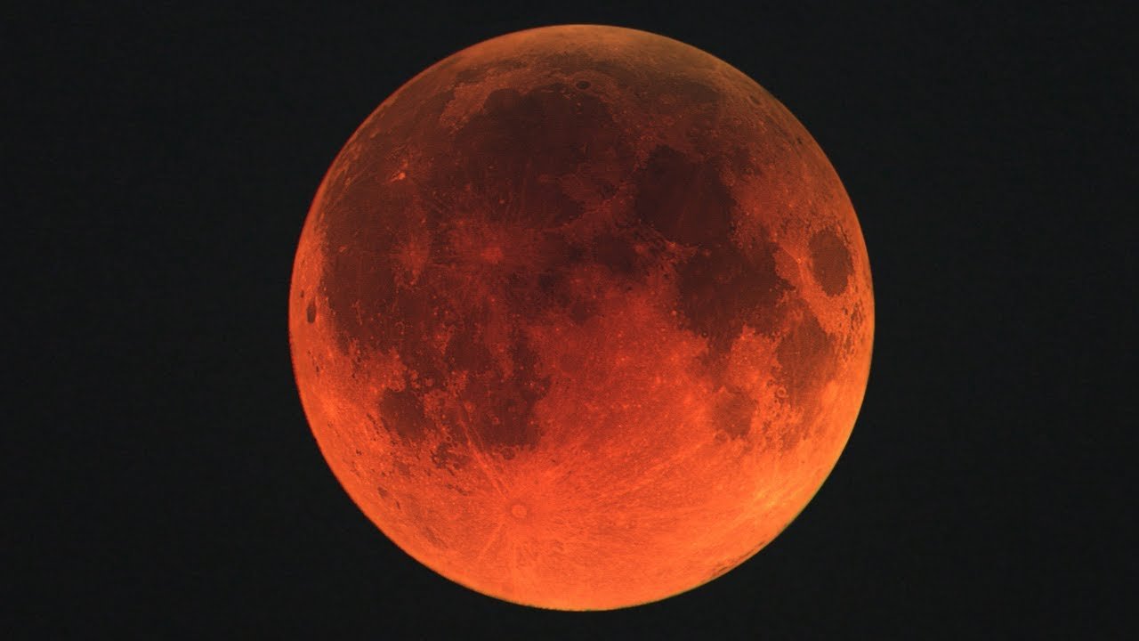Почему сегодня луна оранжевая. Оранжевая Луна. Японская Луна оранжевая. Когда будет оранжевая Луна в 2024.