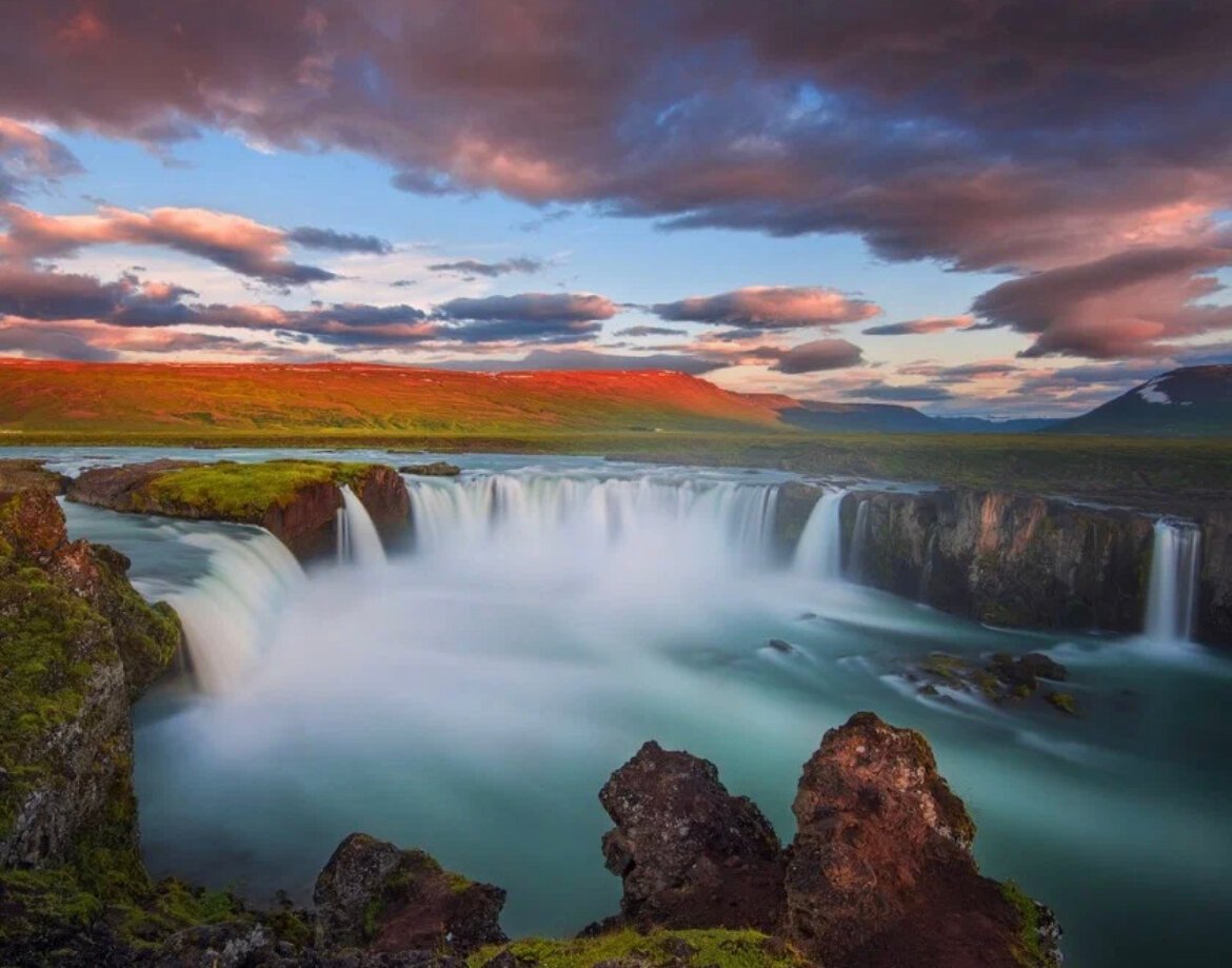 Красота планеты земля. Водопад Годафосс, Исландия. Необычные пейзажи. Удивительная природа.