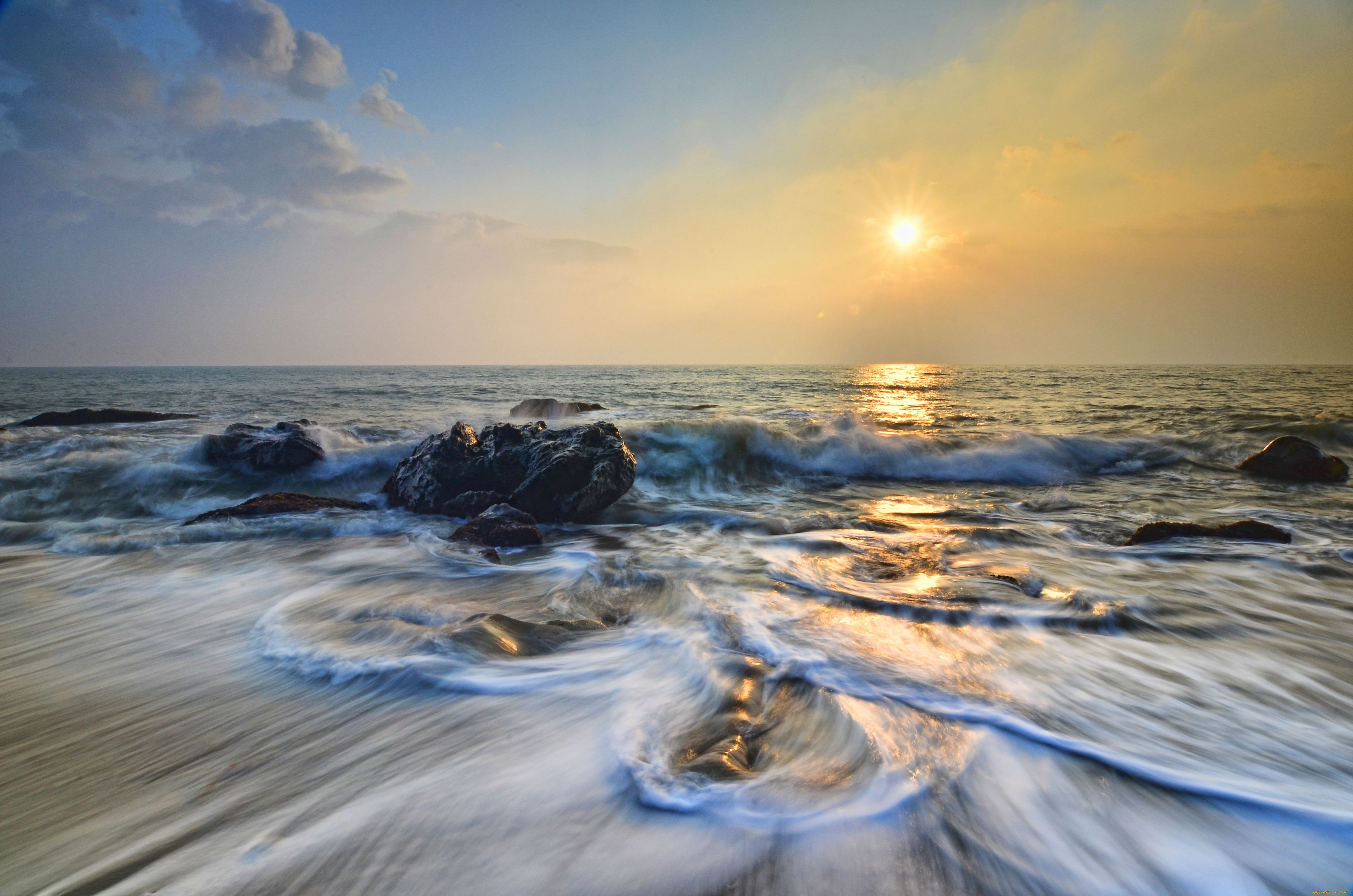 Видеть волны с берега. Коктебель морской Прибой. Черное море Прибой. Красивые морские пейзажи. Море закат волны.