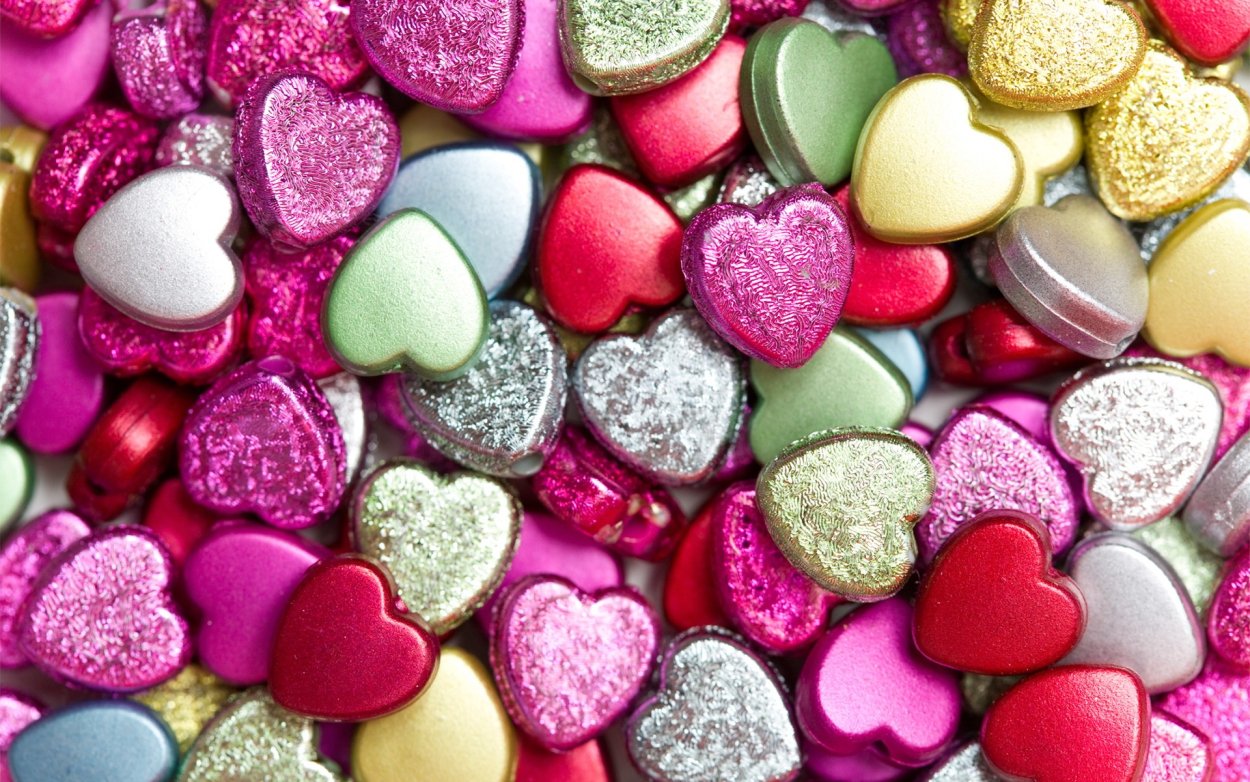 Разноцветные конфеты камушки