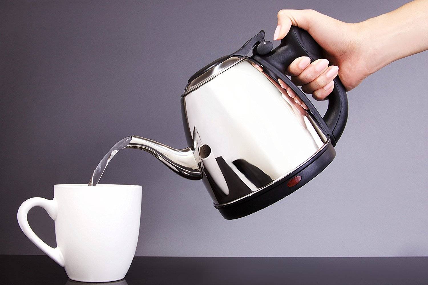 Какой чайник безопасный для здоровья. Чайник. Электрический чайник. Современный чайник. Кружка-чайник электрический.