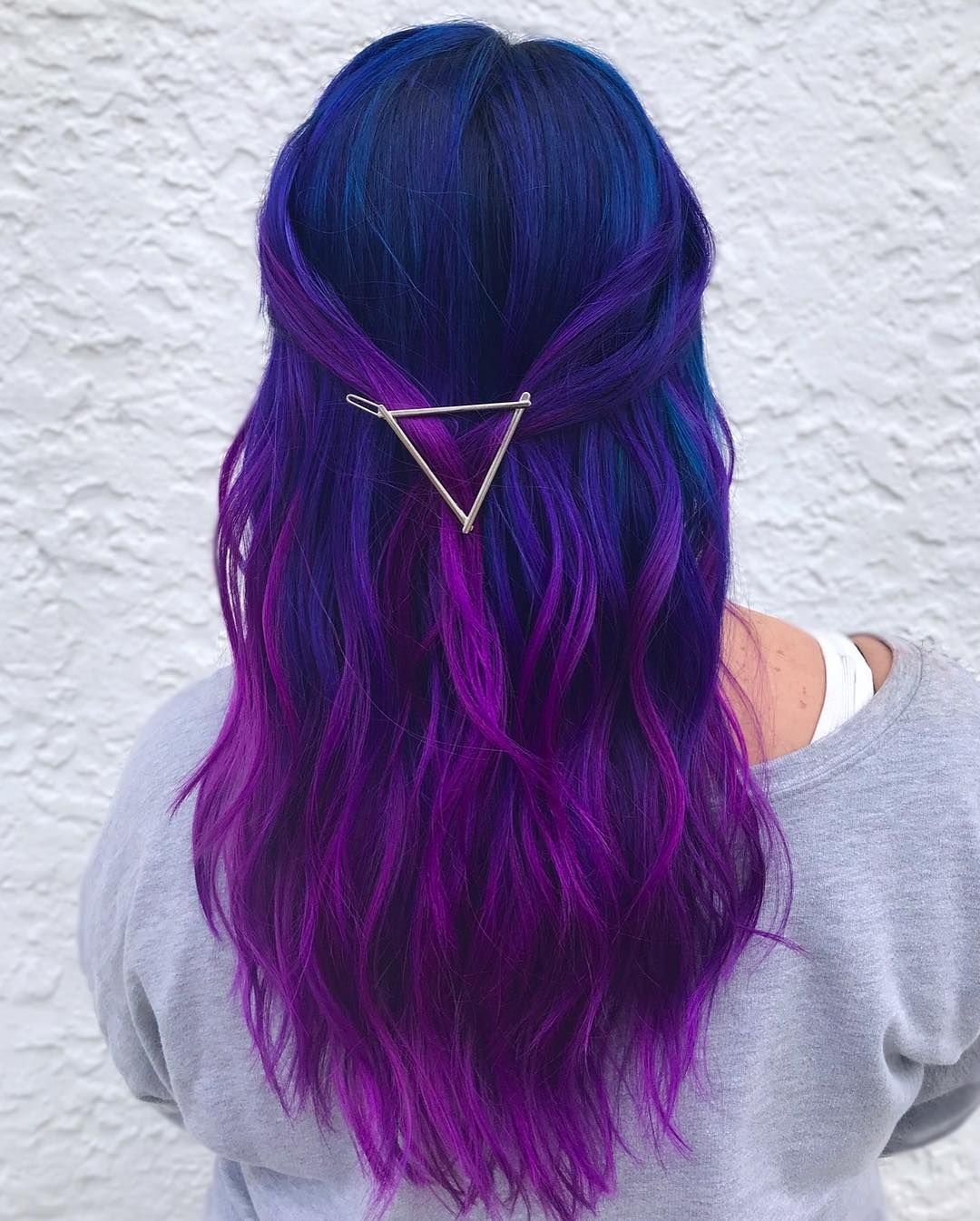 Фиолетовый вб. Фиолетовое окрашивание волос. Фиолетовые волосы. Сине-фиолетовый цвет волос. Синефеолетовые волосы.