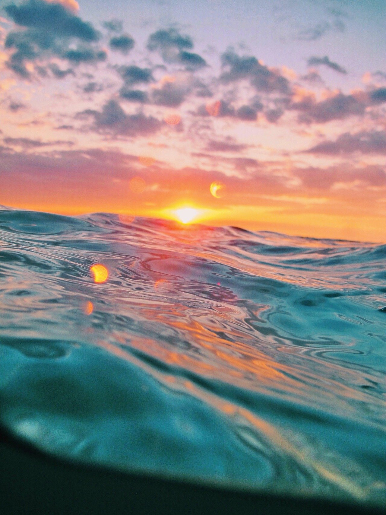 Ocean is beautiful. Океан солнце. Море волны солнце. Разноцветные моря. Океан закат.